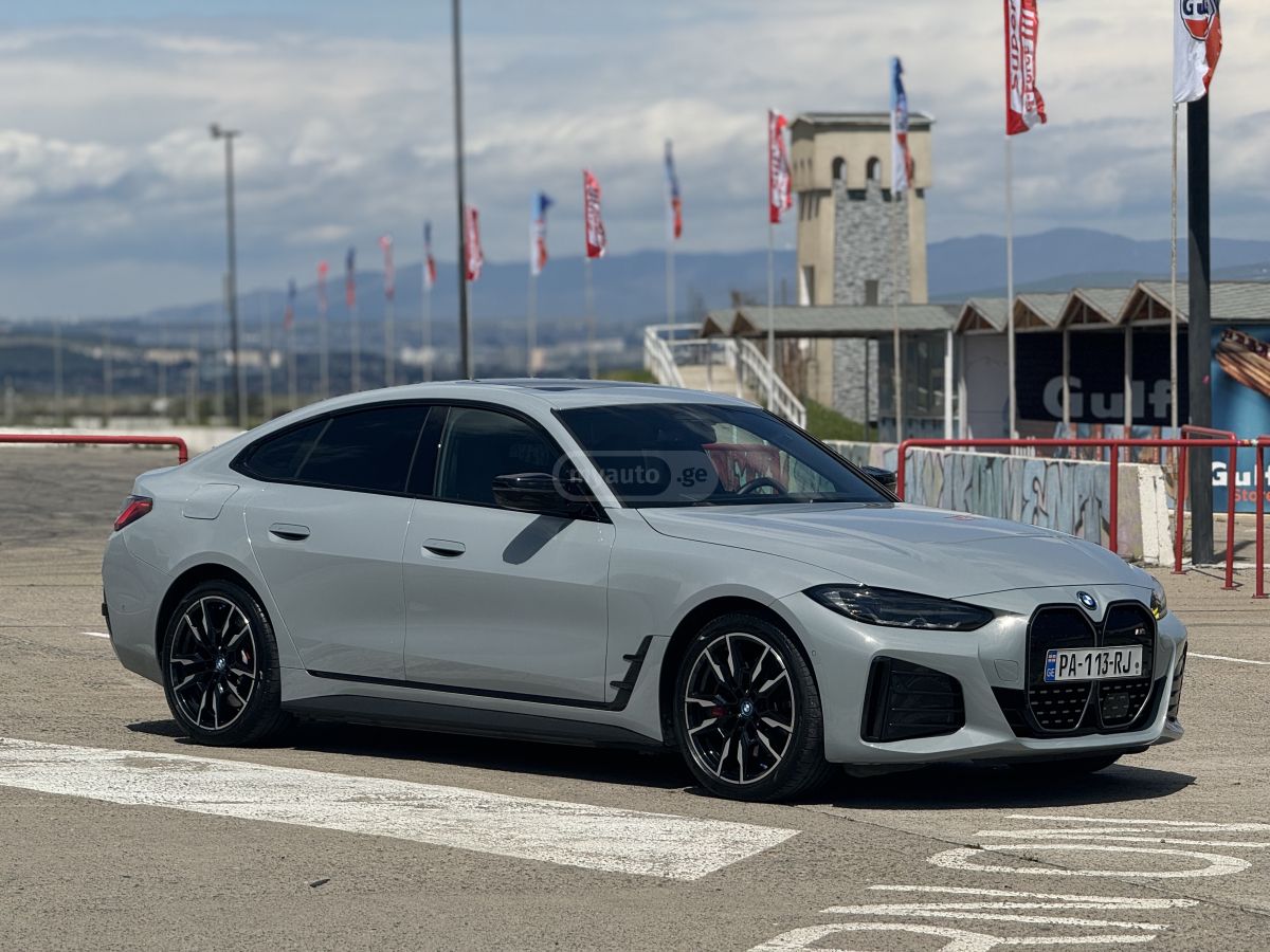 BMW i4 - фото 2