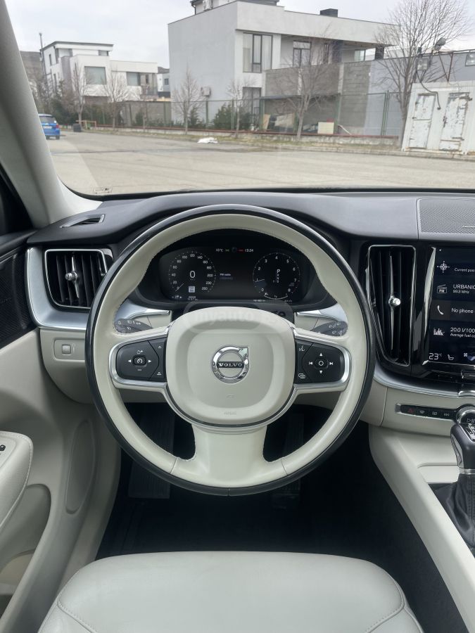 Volvo XC 60 - фото 7