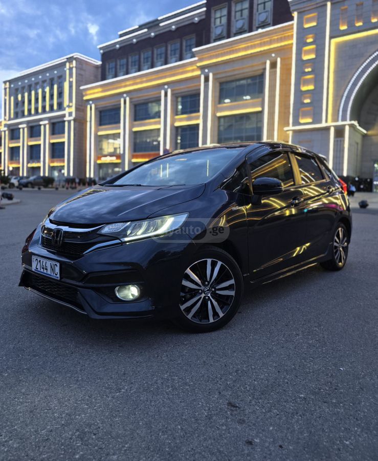Honda FIT - фото 1