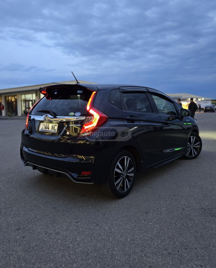 Honda FIT - фото 2