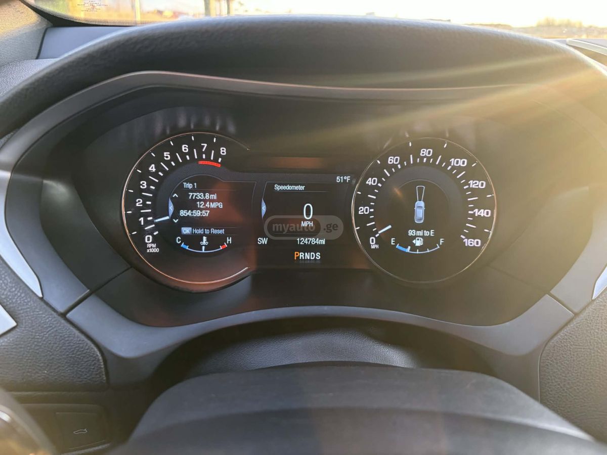 Lincoln MKZ - фото 2