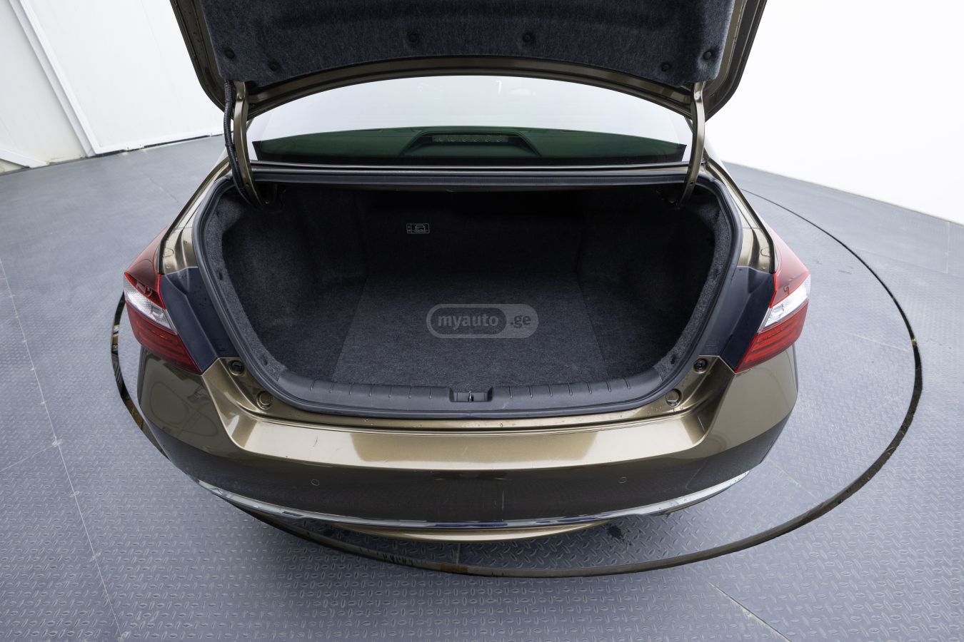 Honda Accord - фото 10