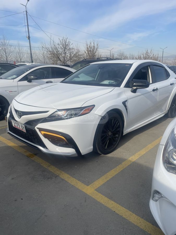 Toyota Camry - фото 3