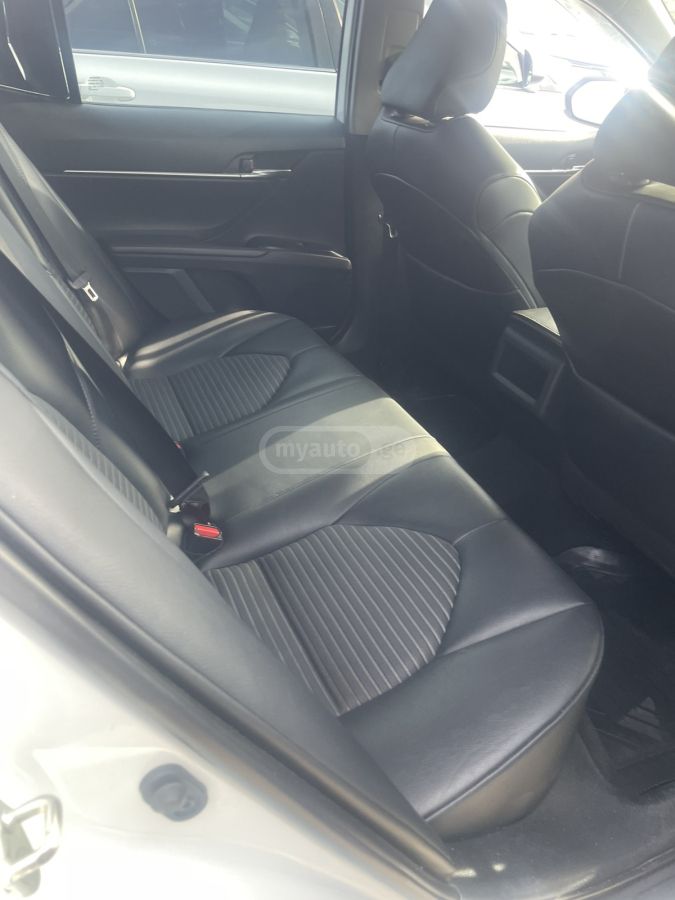 Toyota Camry - фото 8