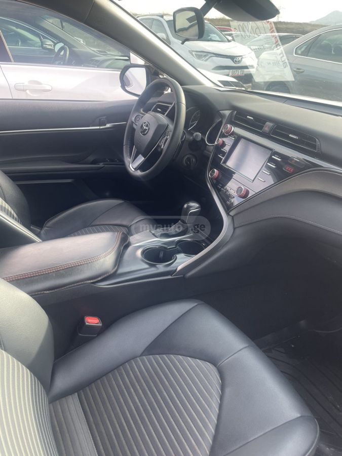 Toyota Camry - фото 9