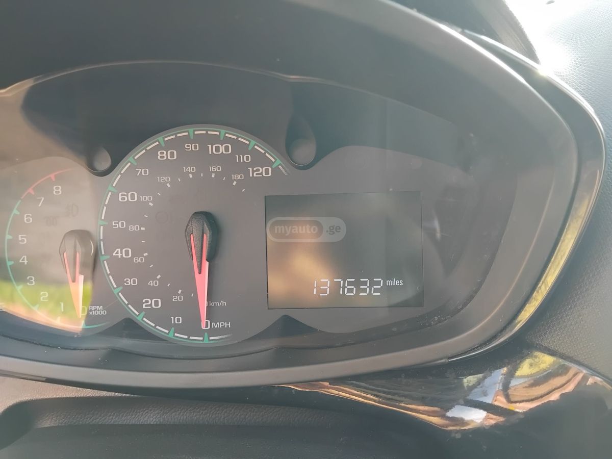 Chevrolet Spark - фото 11