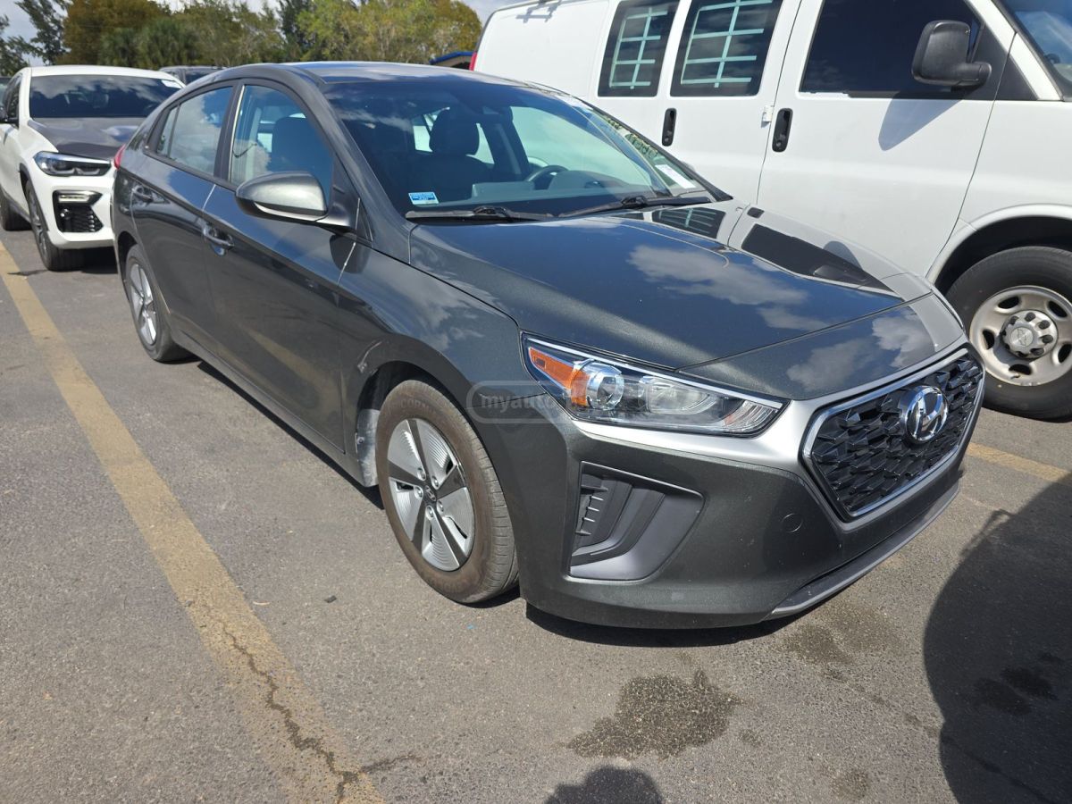 Hyundai Ioniq - фото 1