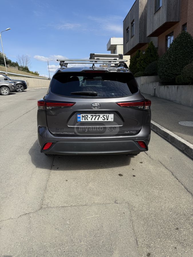 Toyota Highlander - фото 2