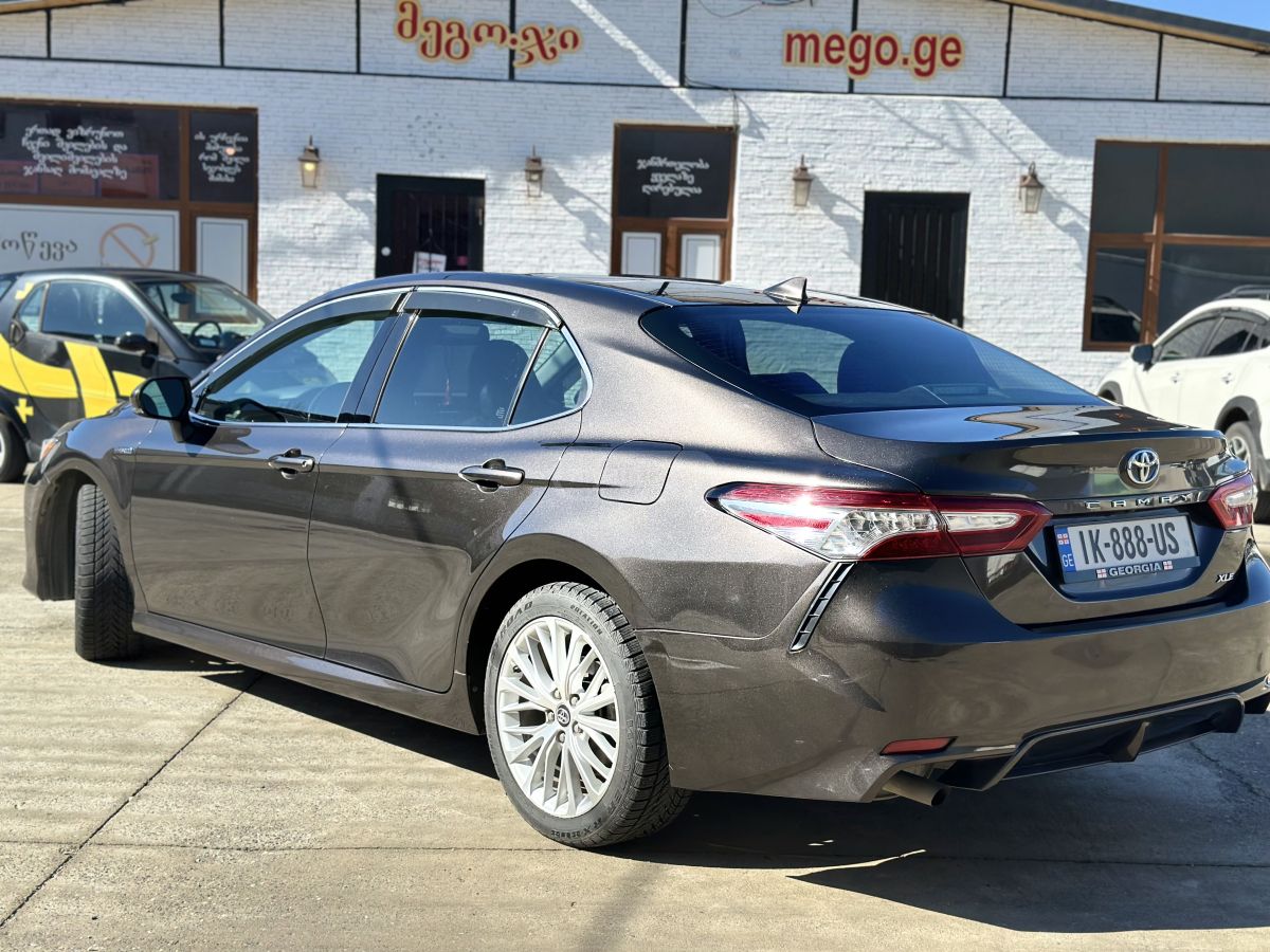 Toyota Camry - фото 4