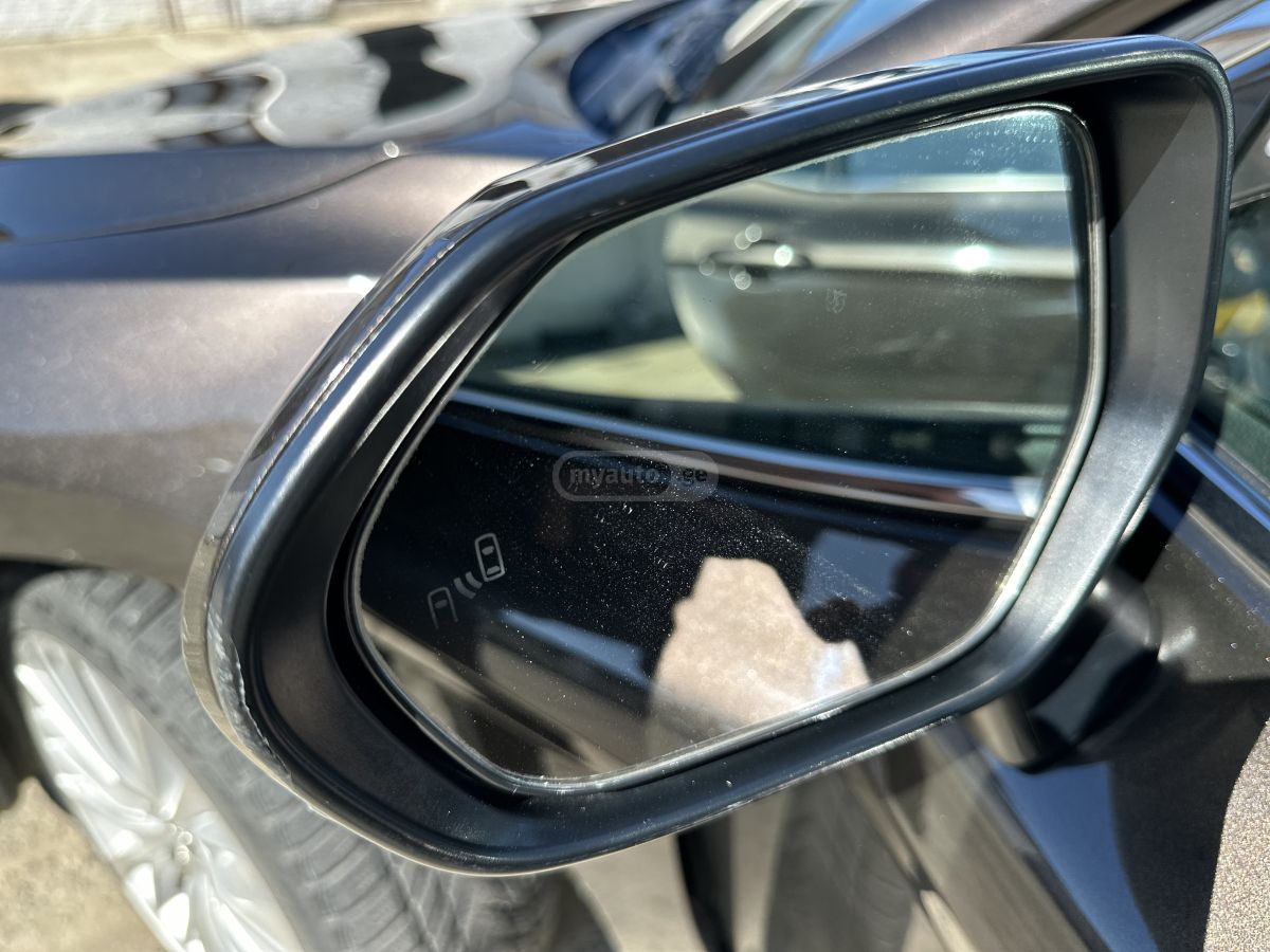 Toyota Camry - фото 7