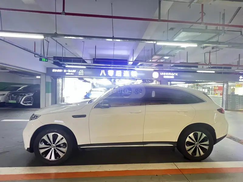 Mercedes-Benz EQC 2020 — миниатюра 4