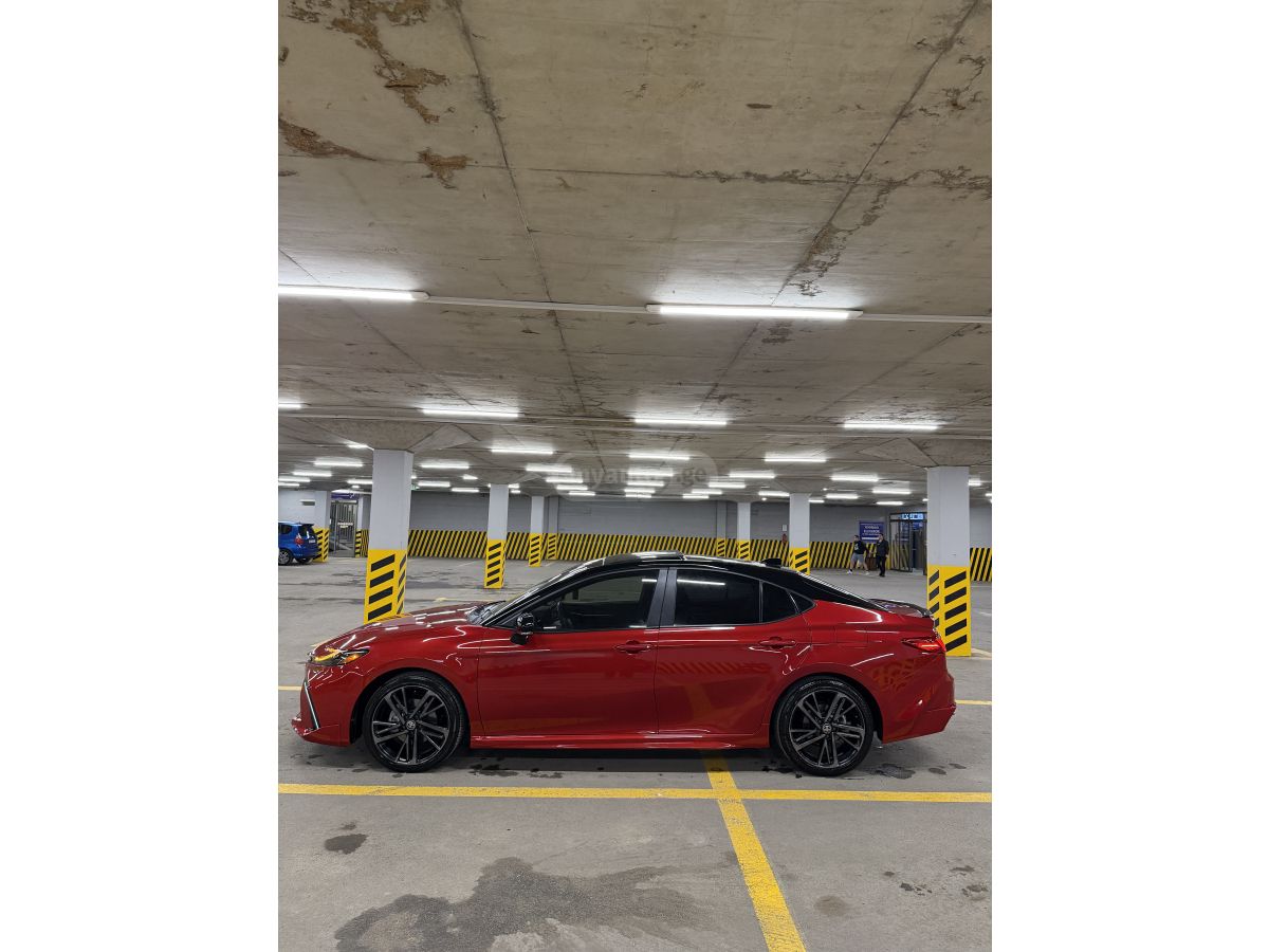 Toyota Camry - фото 2