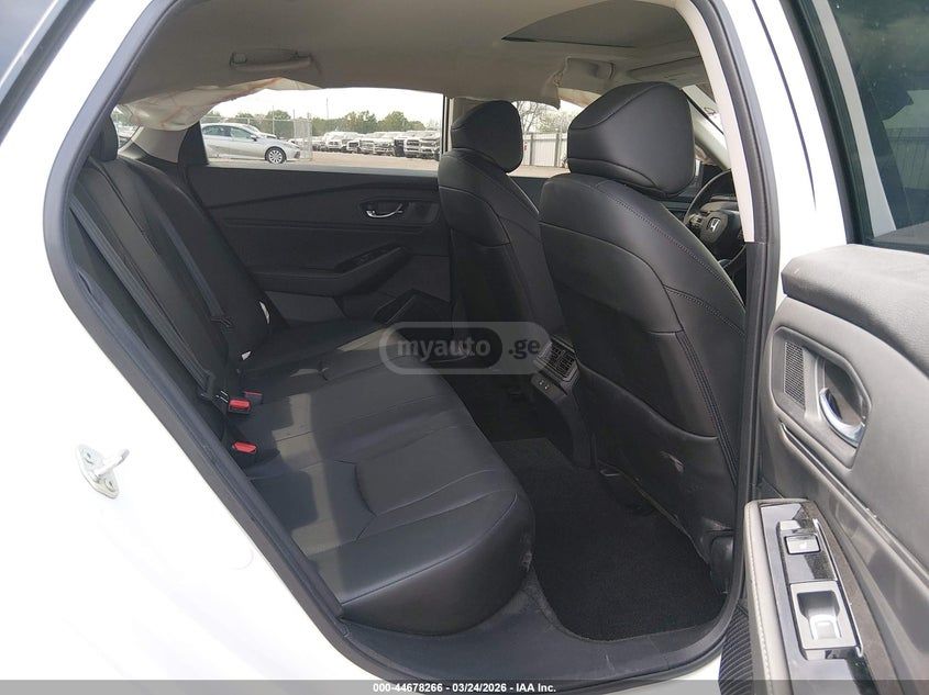 Honda Accord - фото 8