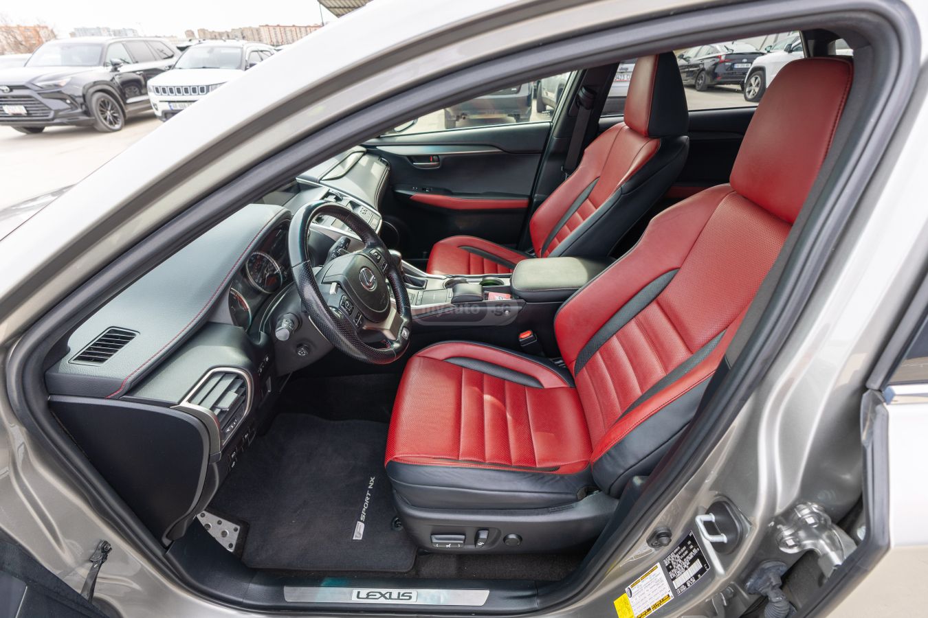 Lexus F SPORT 4dr Front-Wheel Drive — миниатюра 9