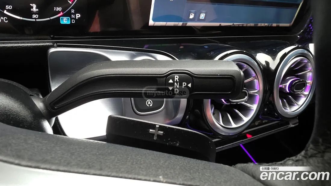 Mercedes-Benz GLB 35 AMG 2024 — миниатюра 9