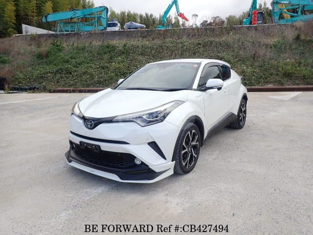 Toyota CHR - фото 1