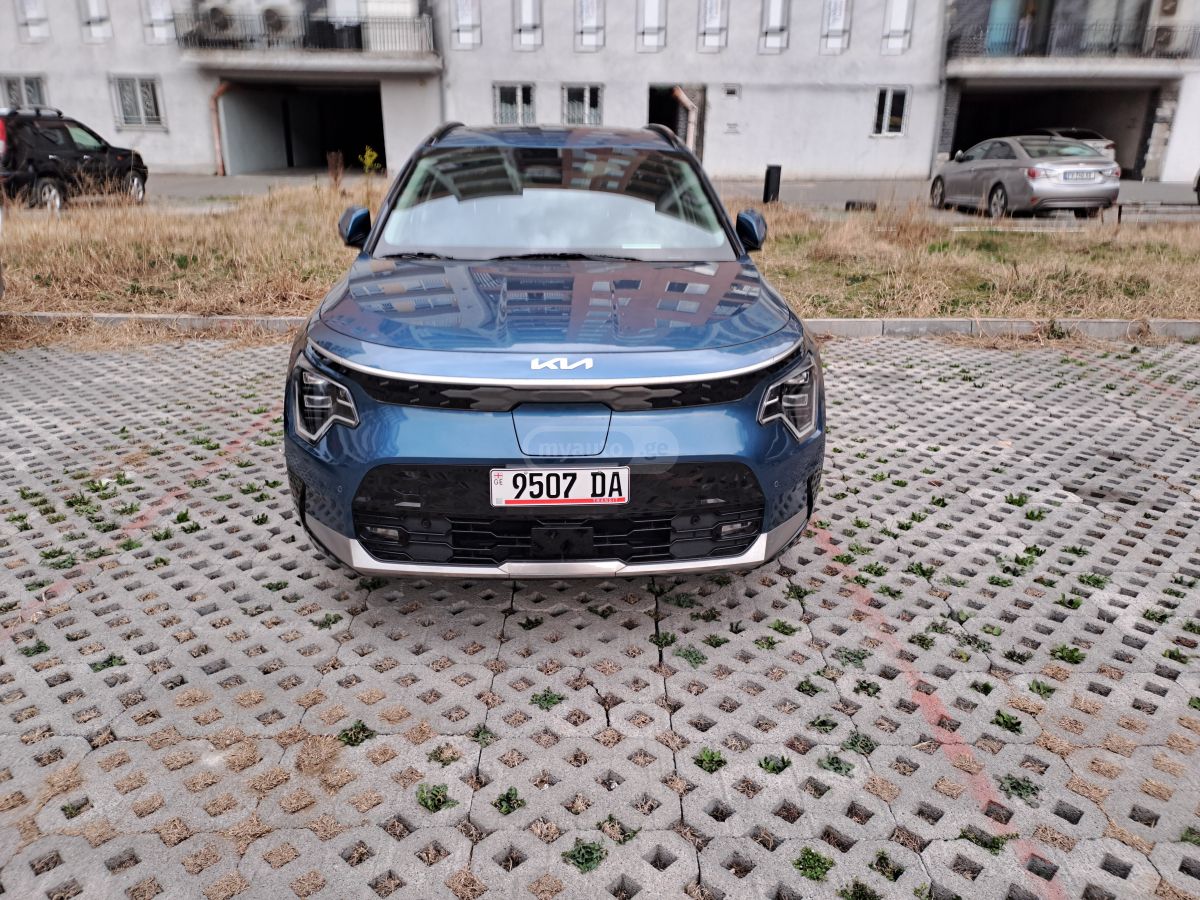 Kia Niro - фото 1