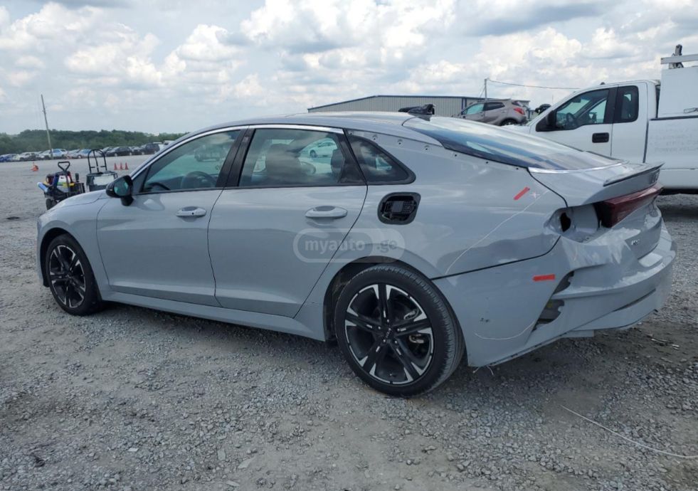 Kia K5 - фото 4