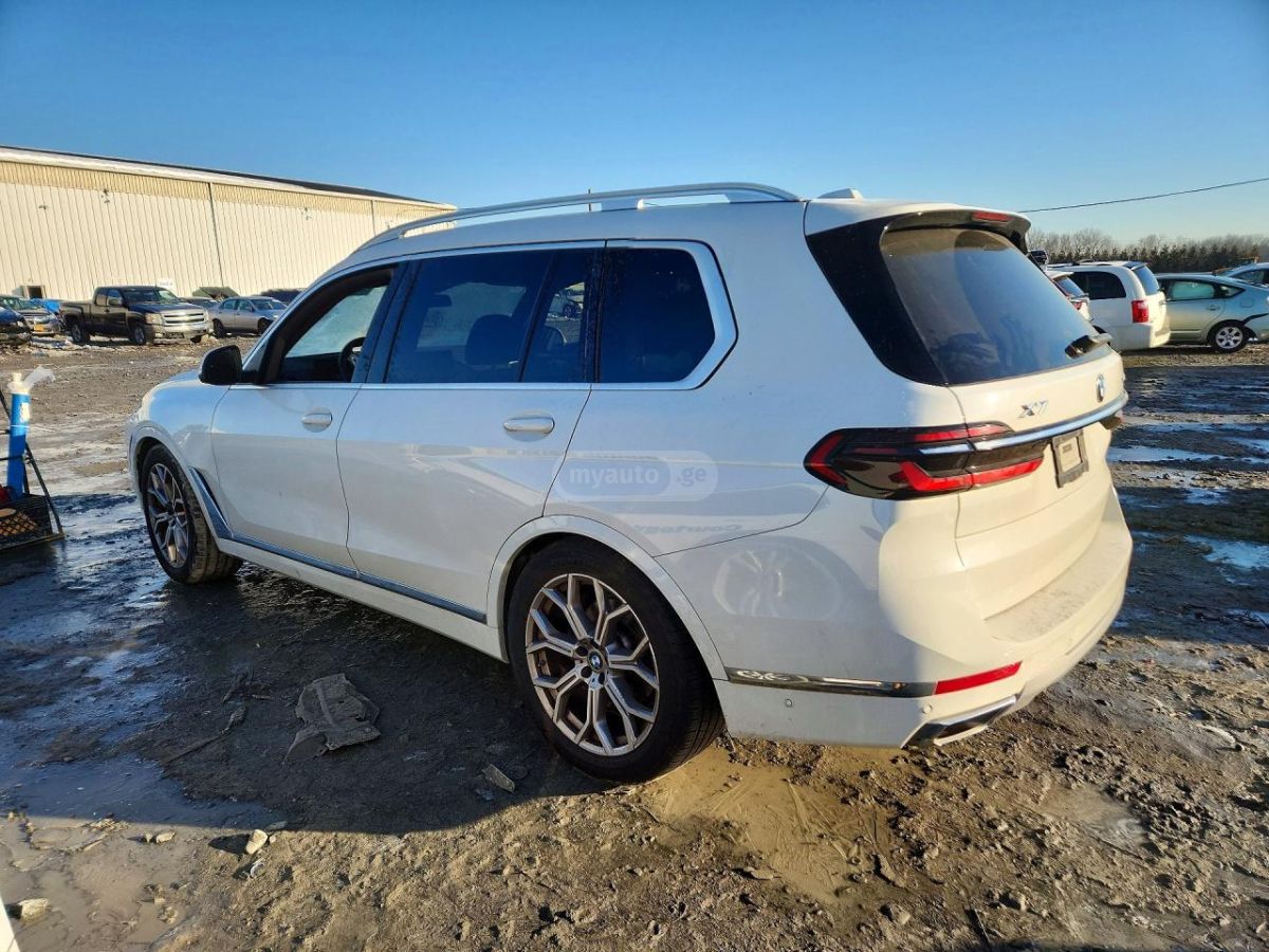 BMW X7 2025 — миниатюра 2
