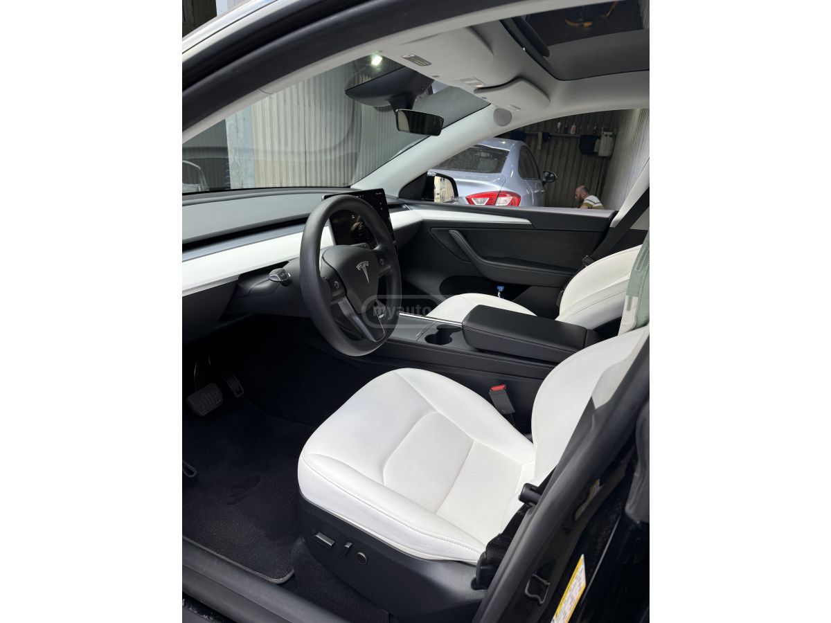 Tesla Model Y - фото 8