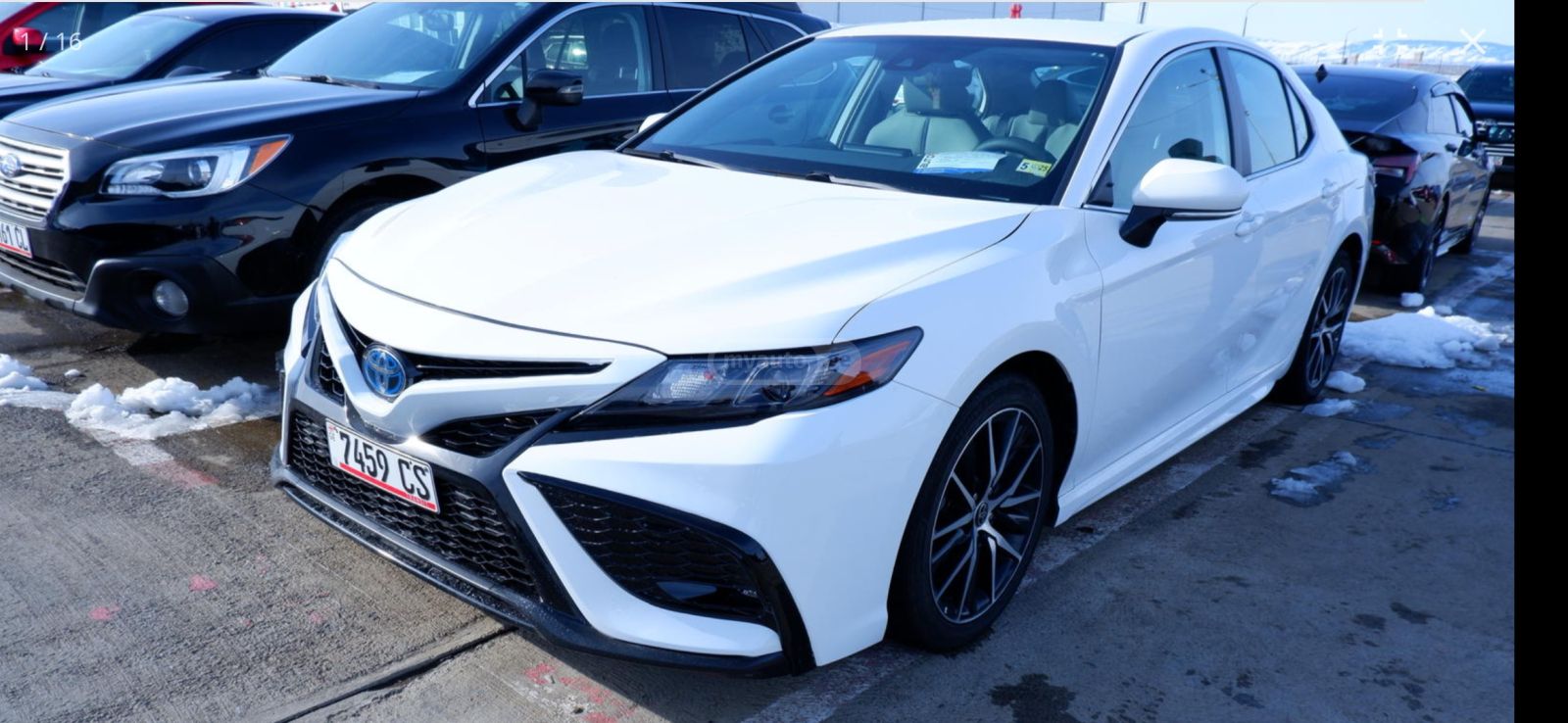 Toyota Camry - фото 1