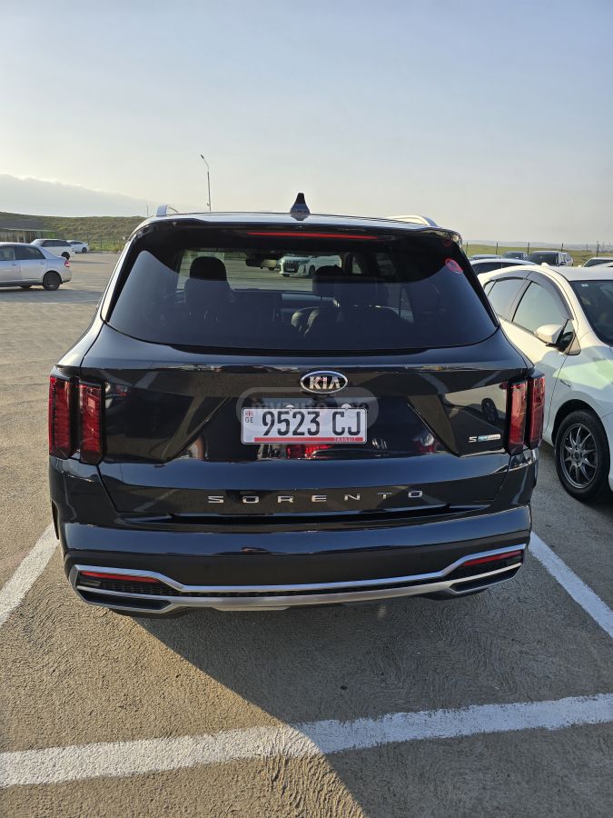 Kia Sorento - фото 4