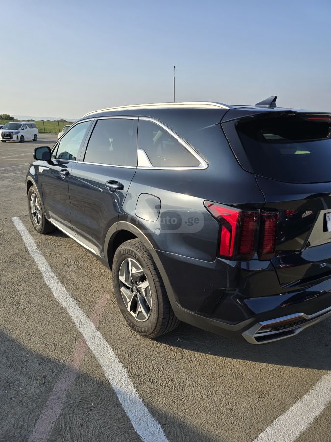 Kia Sorento - фото 5