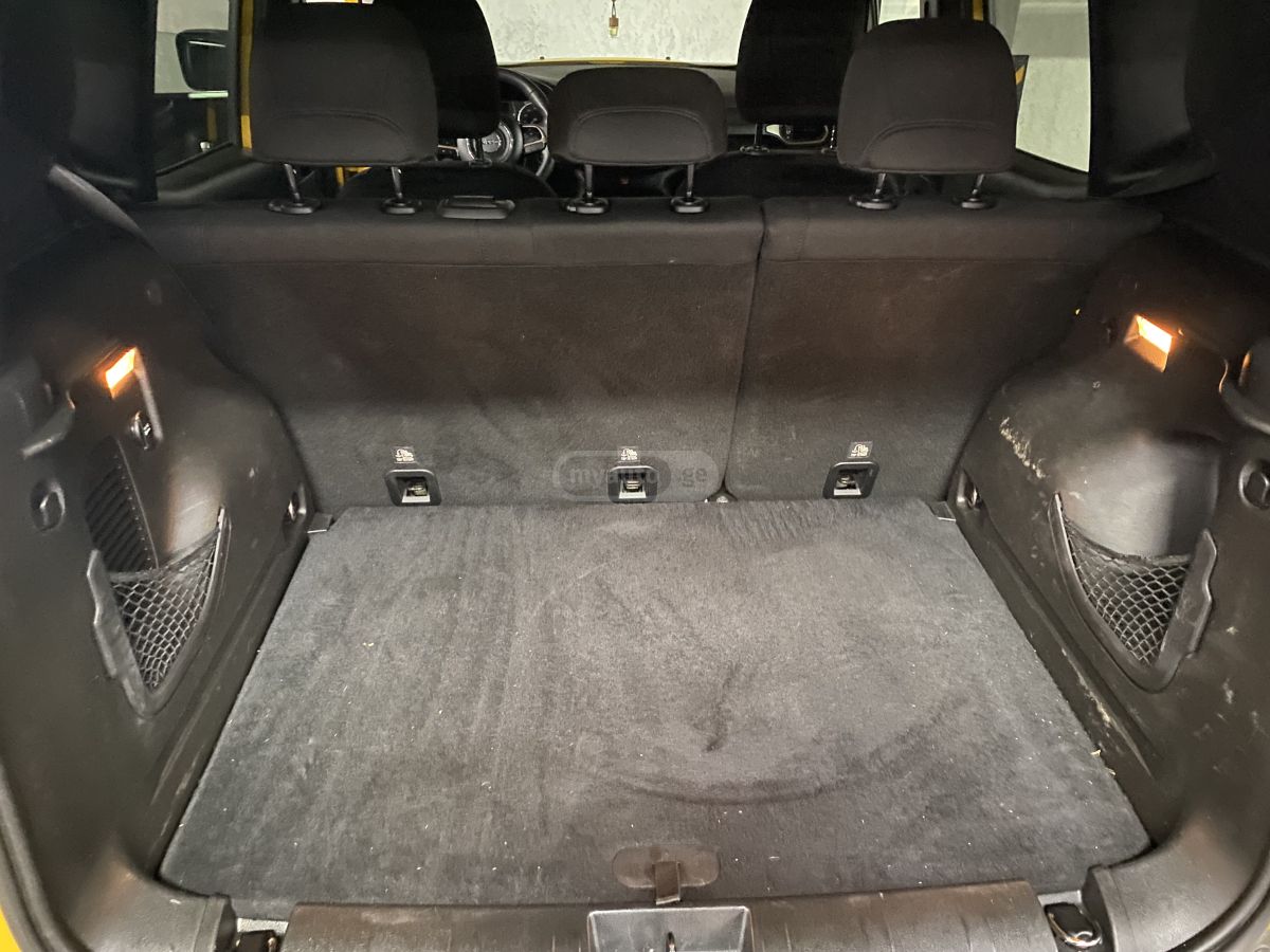 Jeep Renegade - фото 11