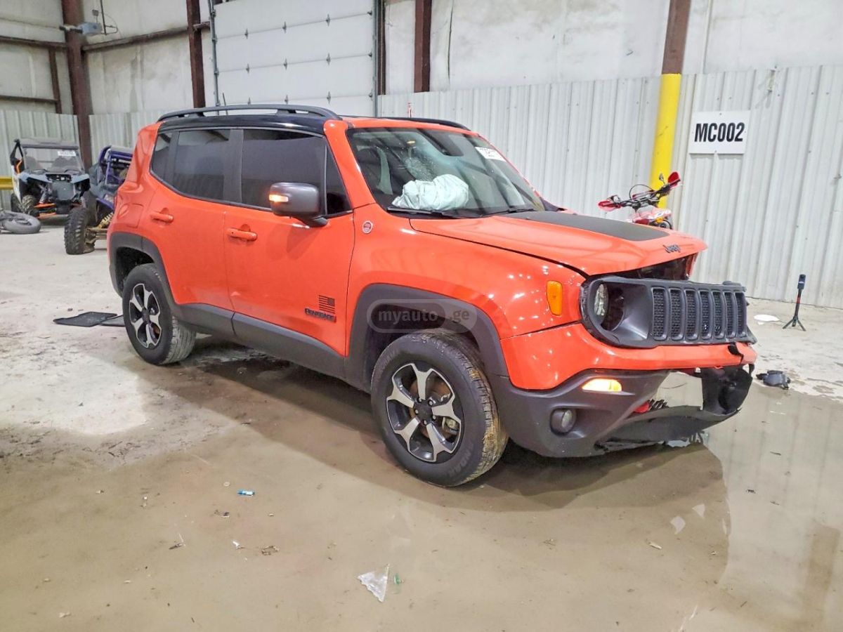 Jeep Renegade - фото 4