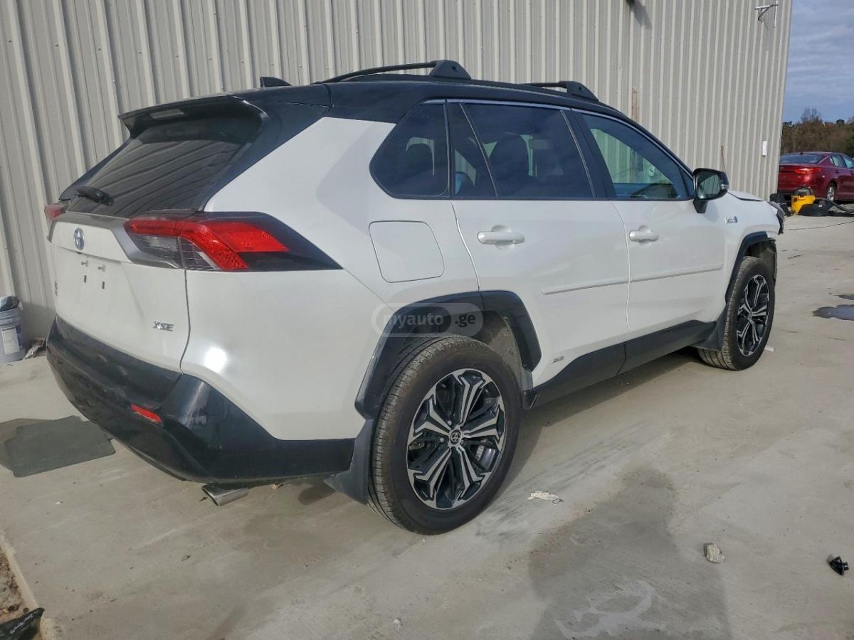 Toyota RAV 4 - фото 3