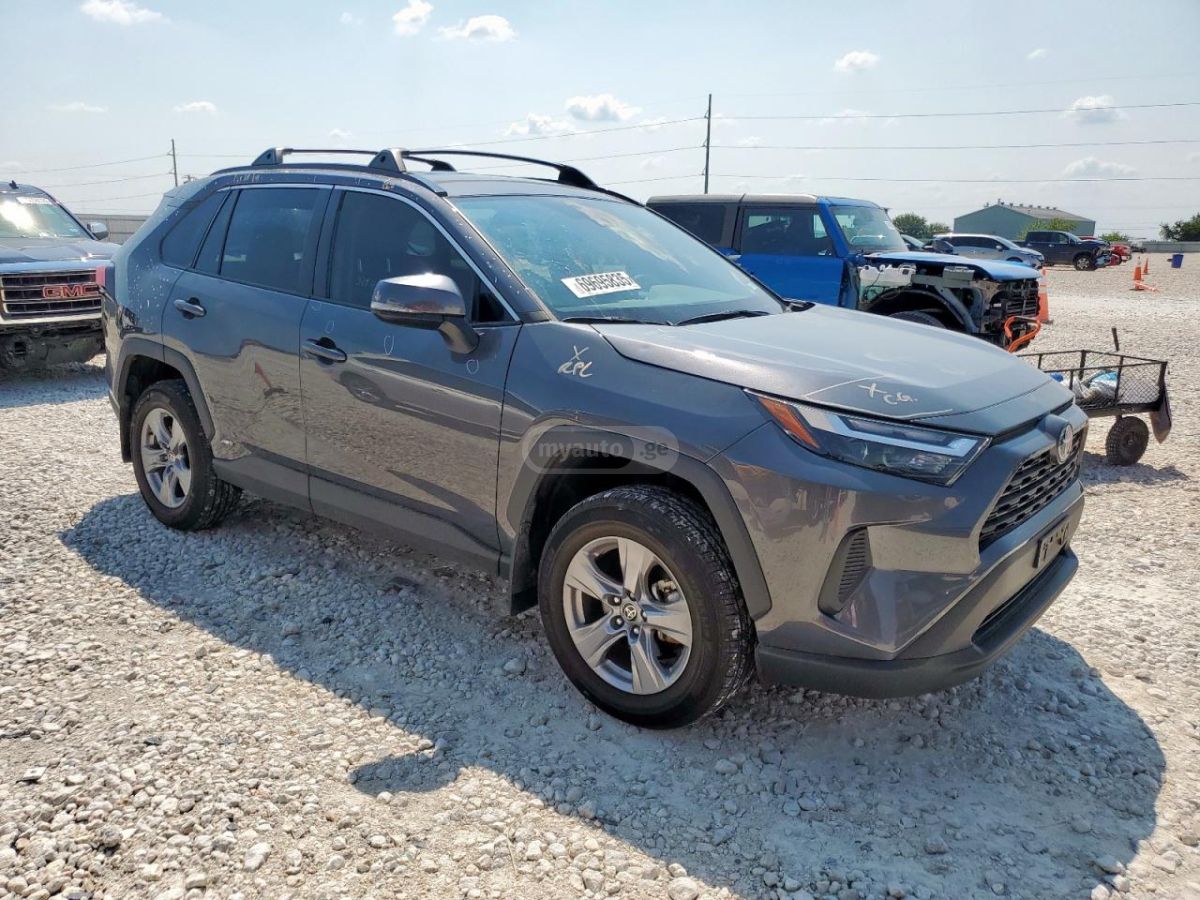 Toyota RAV 4 - фото 4