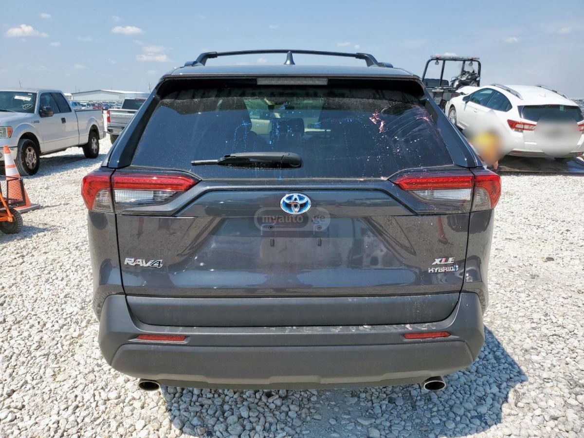 Toyota RAV 4 - фото 6