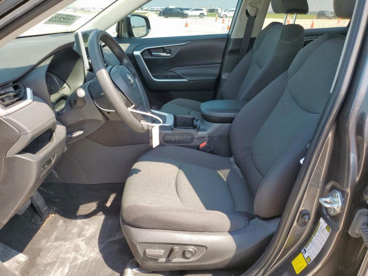 Toyota RAV 4 - фото 7