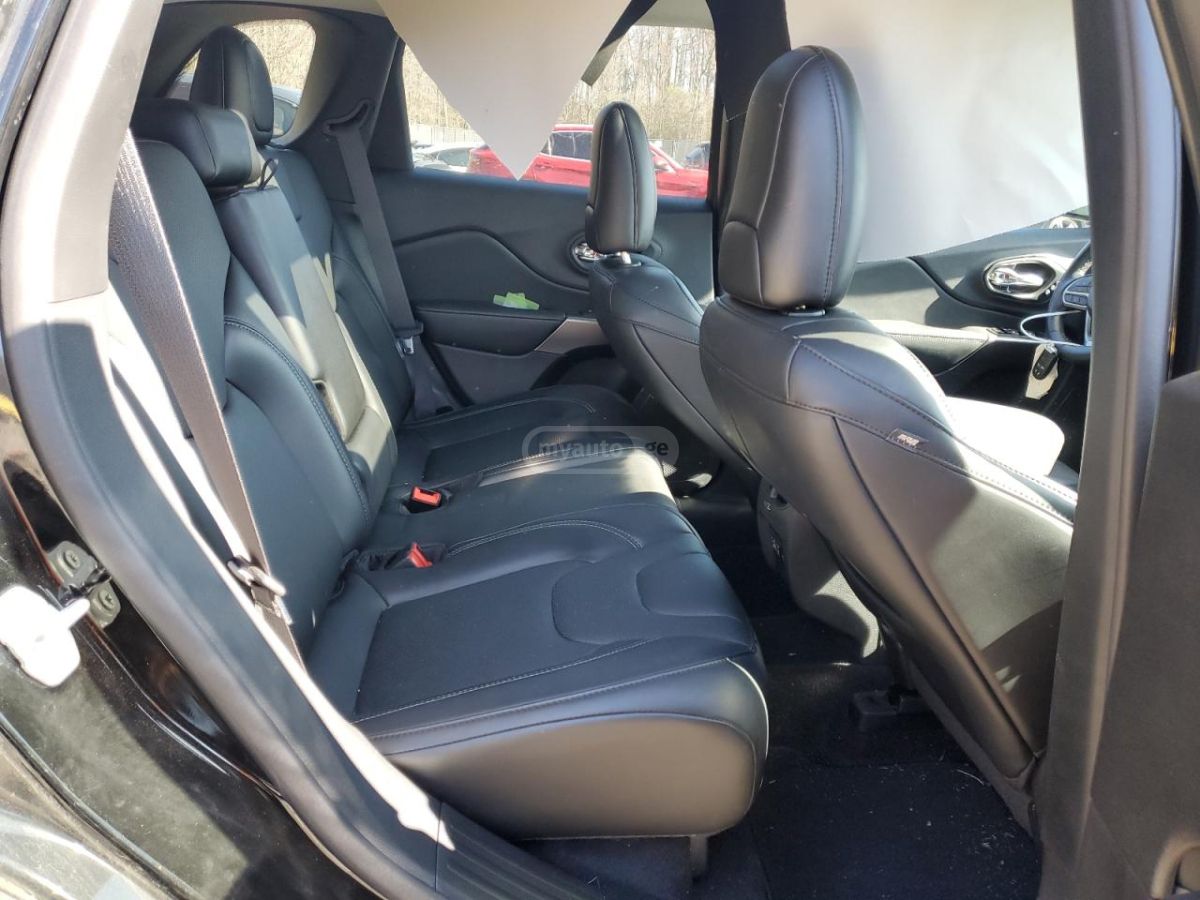 Jeep Cherokee - фото 11