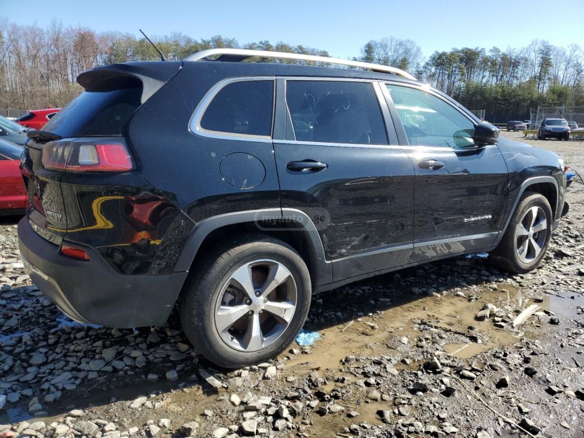 Jeep Cherokee - фото 3