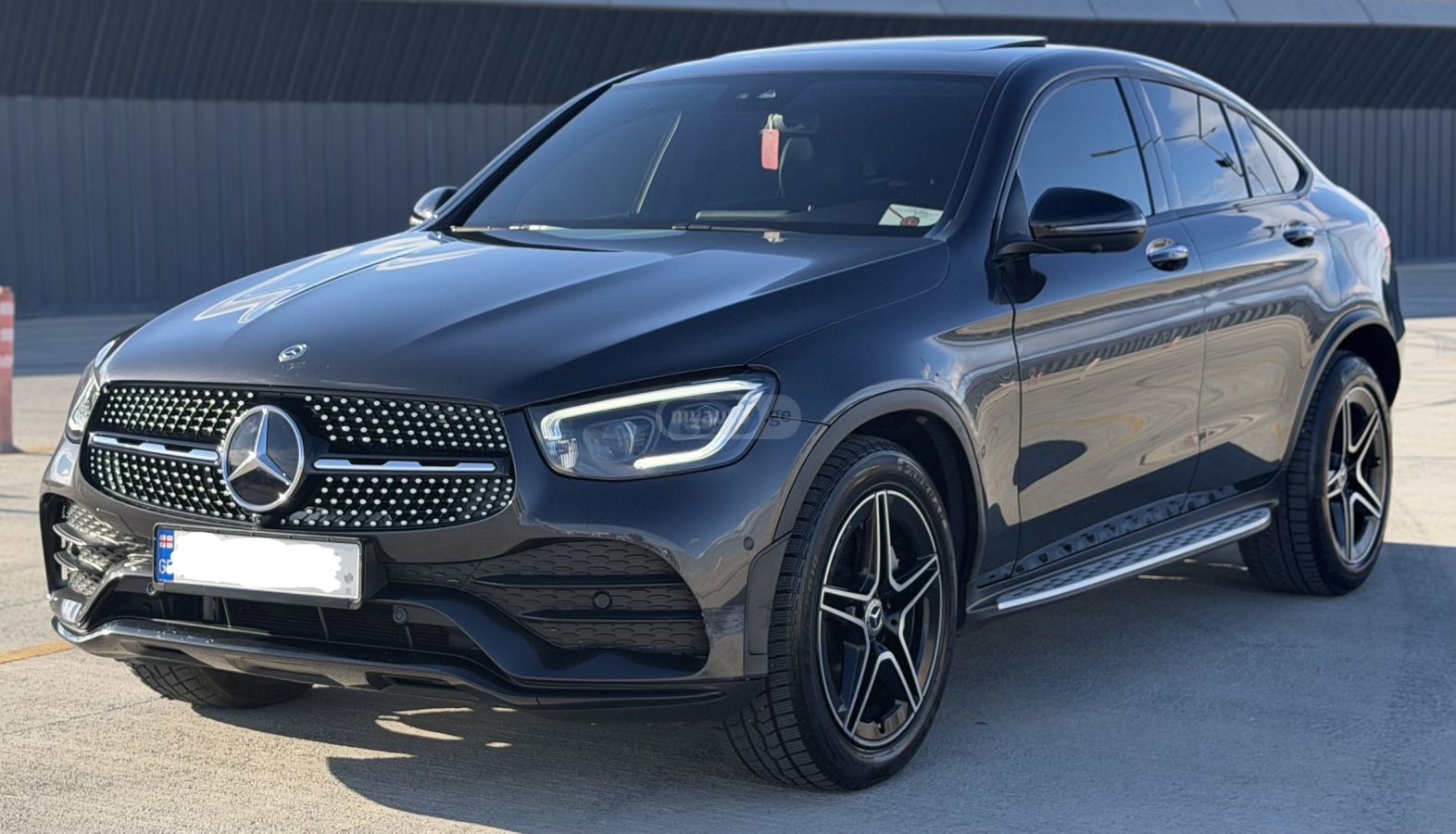 Mercedes-Benz - фото 1