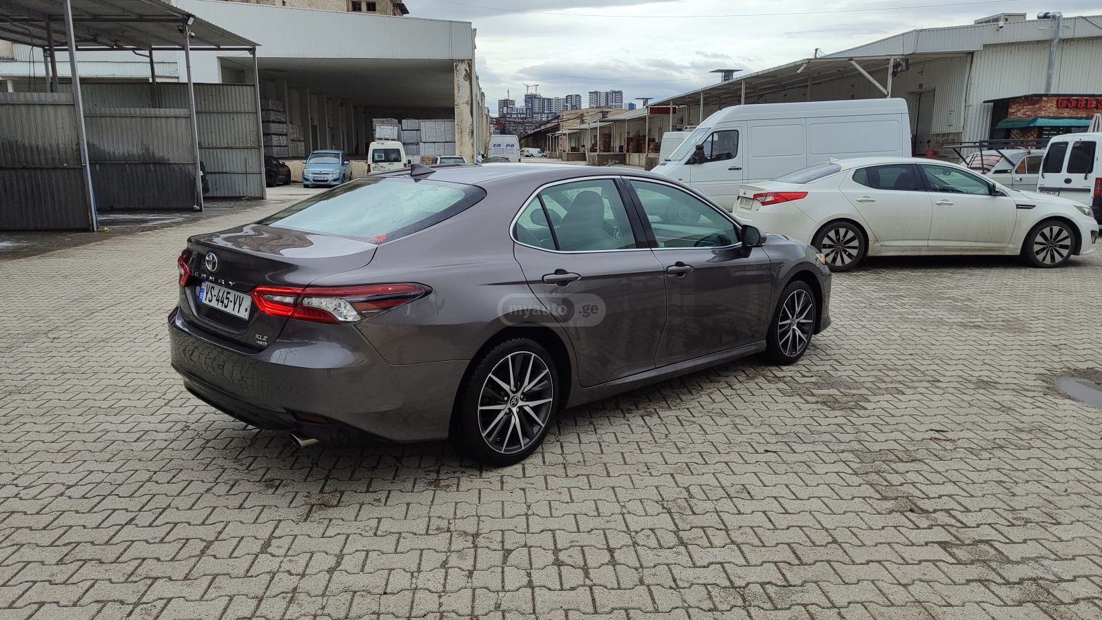 Toyota Camry - фото 5