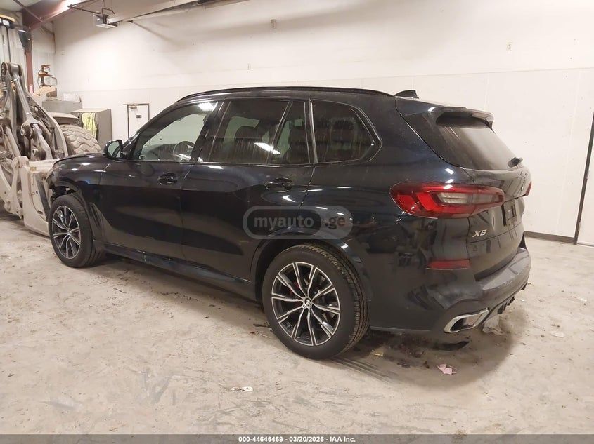 BMW X5 - фото 3