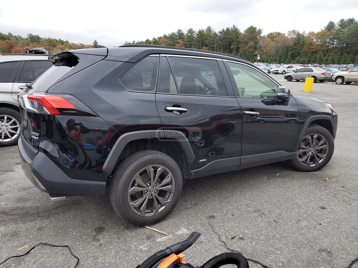 Toyota RAV 4 - фото 3