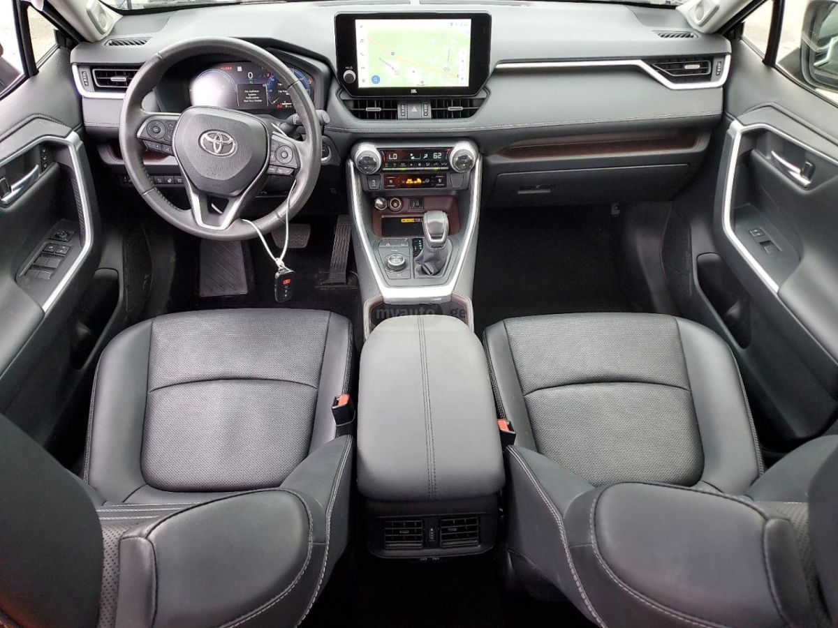 Toyota RAV 4 - фото 8