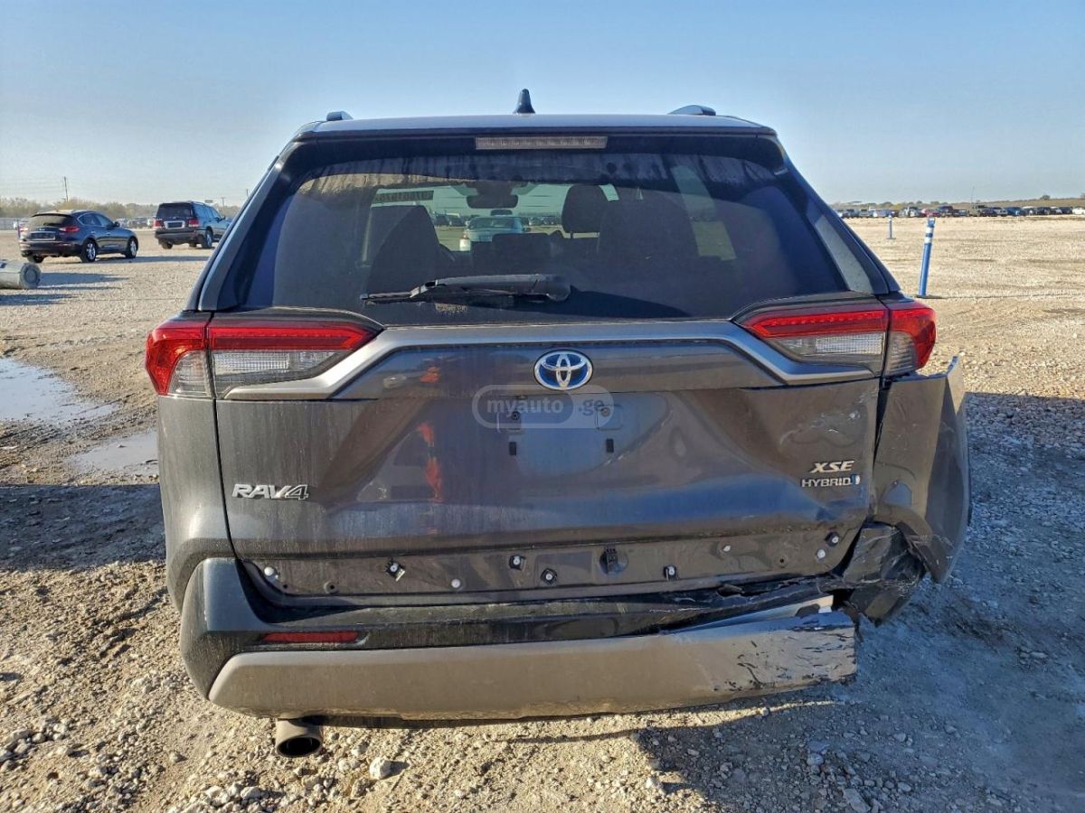 Toyota RAV 4 - фото 6