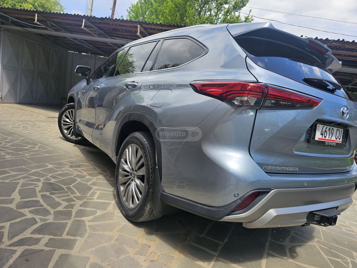 Toyota Highlander - фото 3