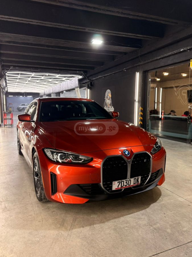 BMW eDrive35 4dr Rear-Wheel Drive — миниатюра 1