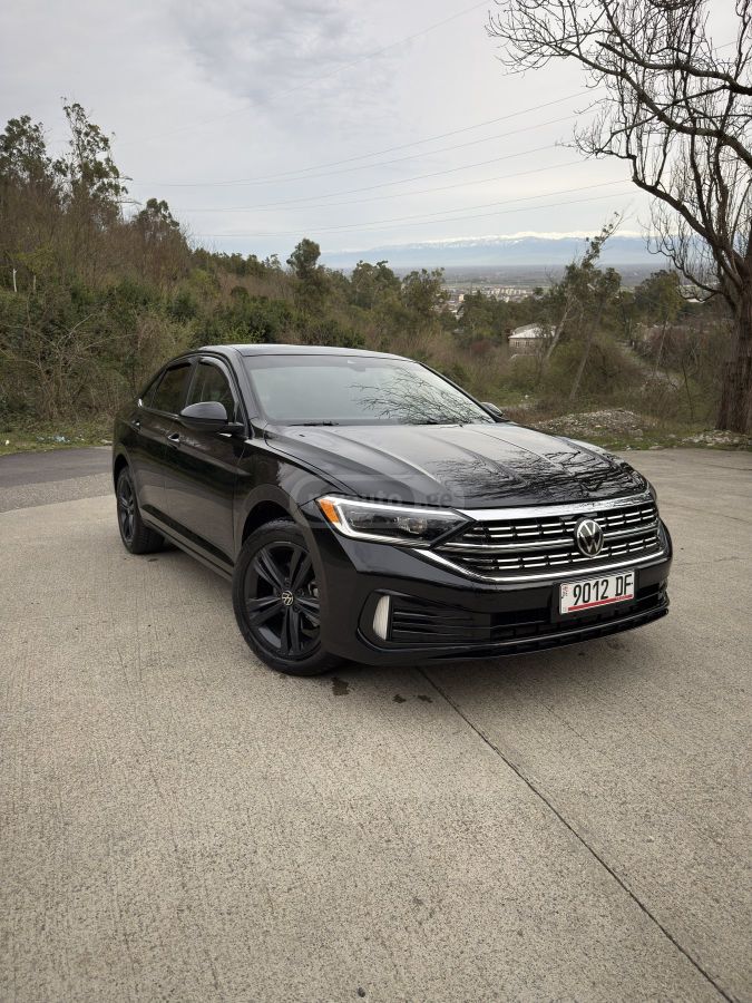 Volkswagen Jetta - фото 1