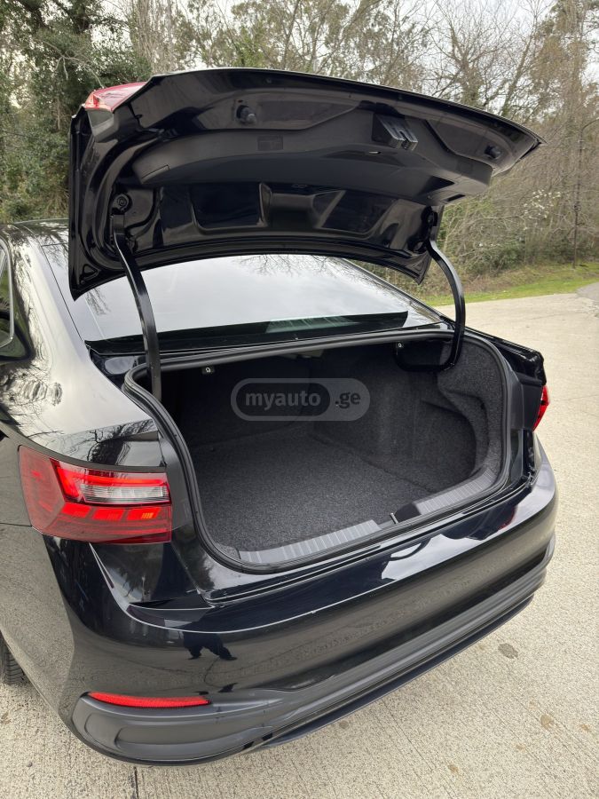Volkswagen Jetta - фото 7