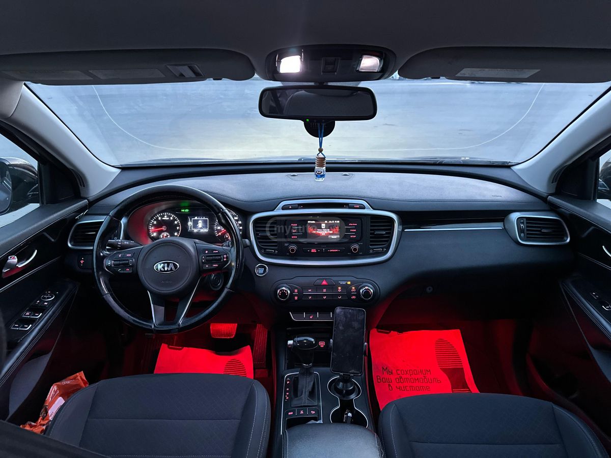Kia Sorento - фото 11