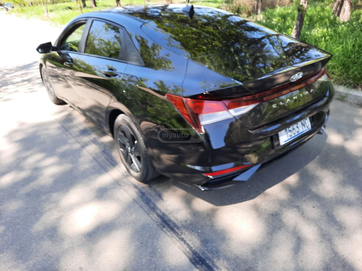 Hyundai Elantra - фото 13