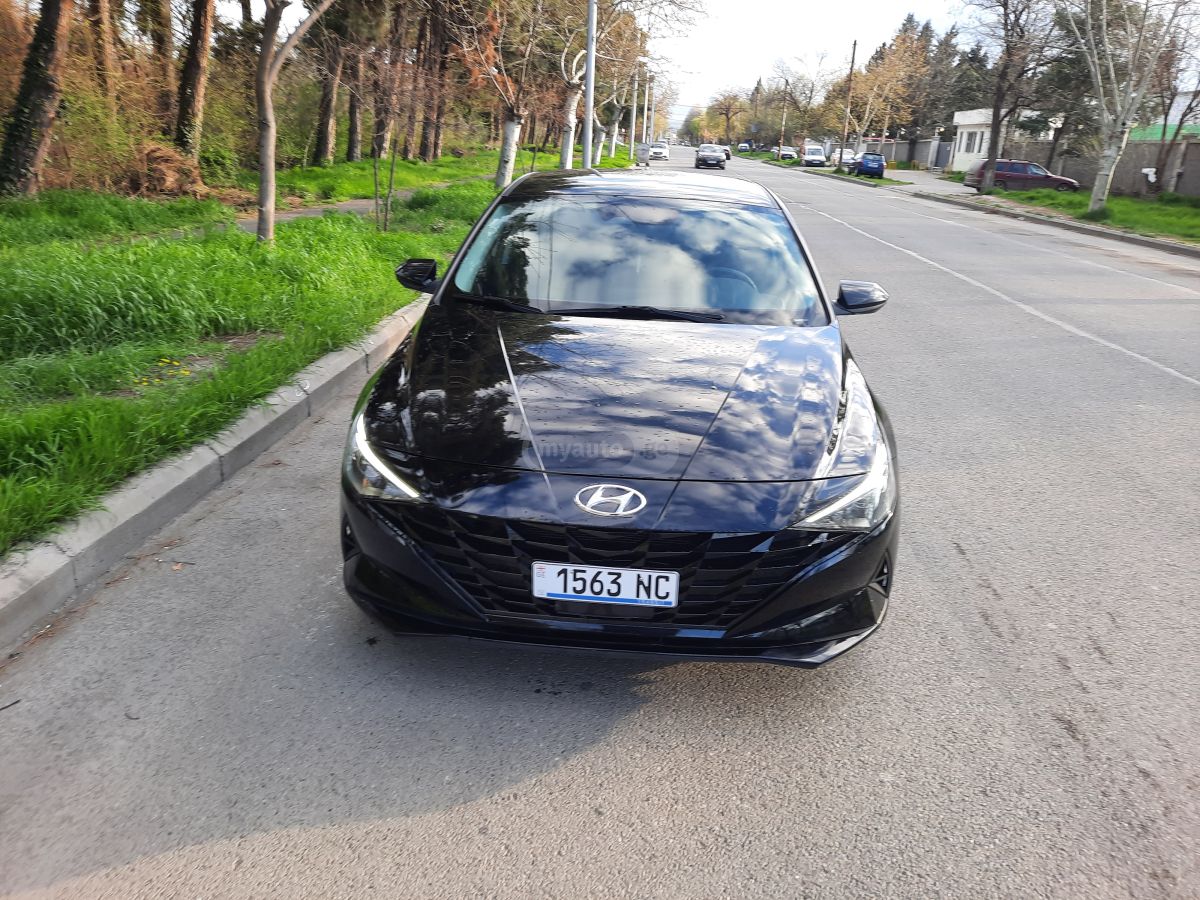 Hyundai Elantra - фото 2
