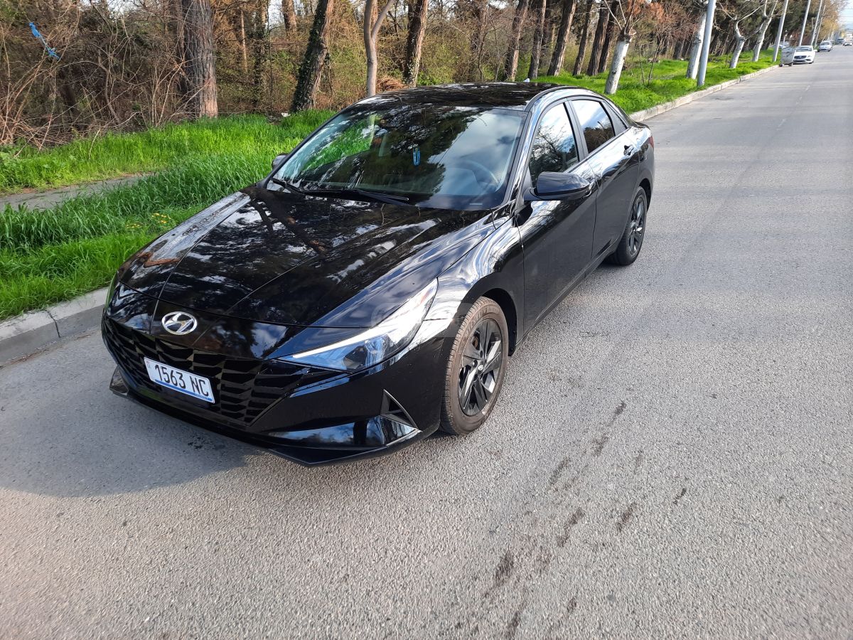 Hyundai Elantra - фото 4