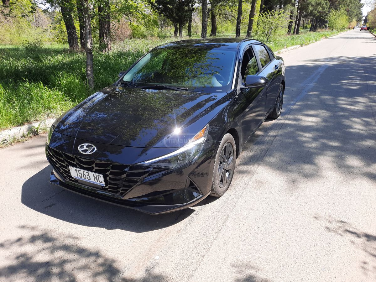 Hyundai Elantra - фото 9